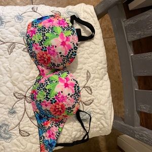 Strapless push-up bra